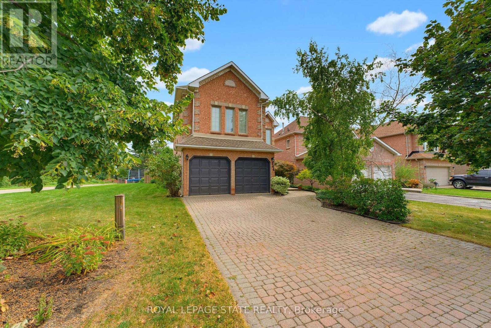 Photo of 144 Cove Crescent