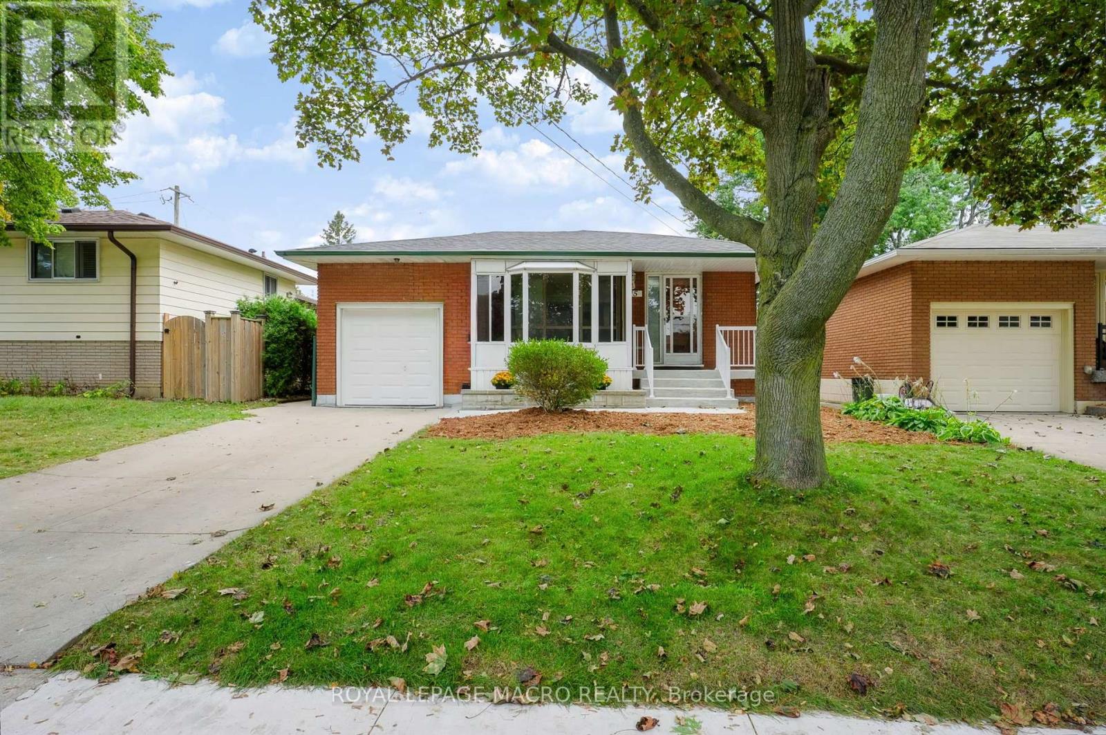 15 CLEARWATER DRIVE, Hamilton (Rolston) — photo 2