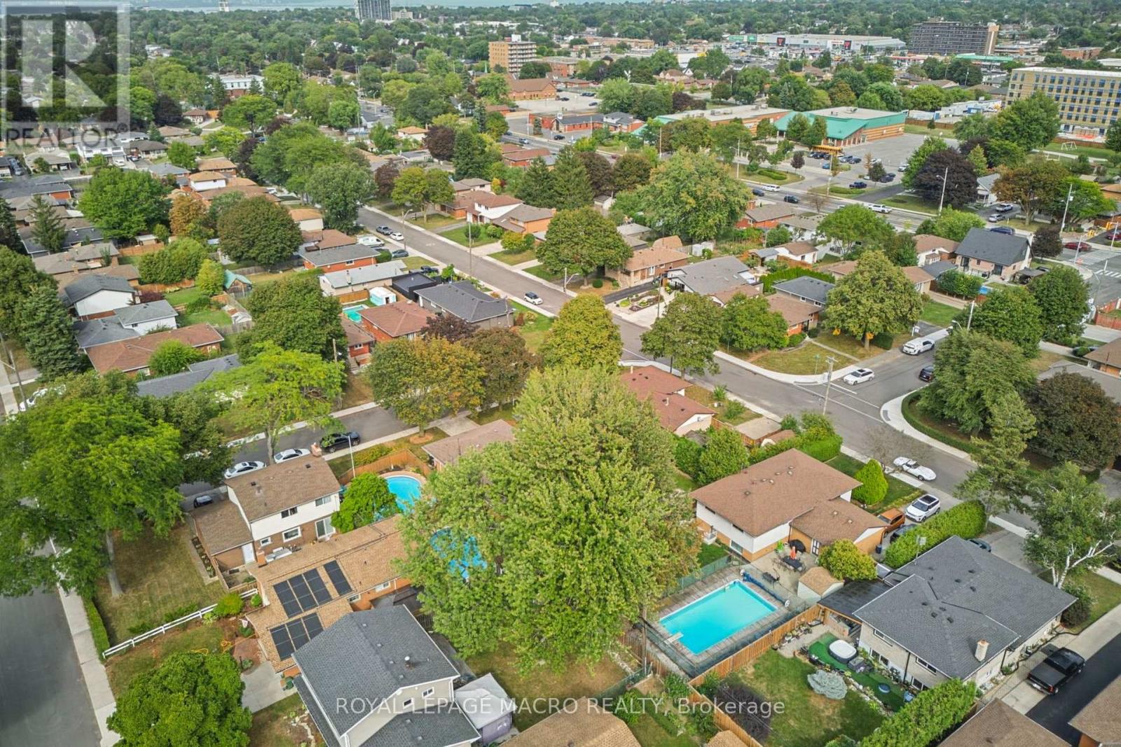 15 CLEARWATER DRIVE - 37