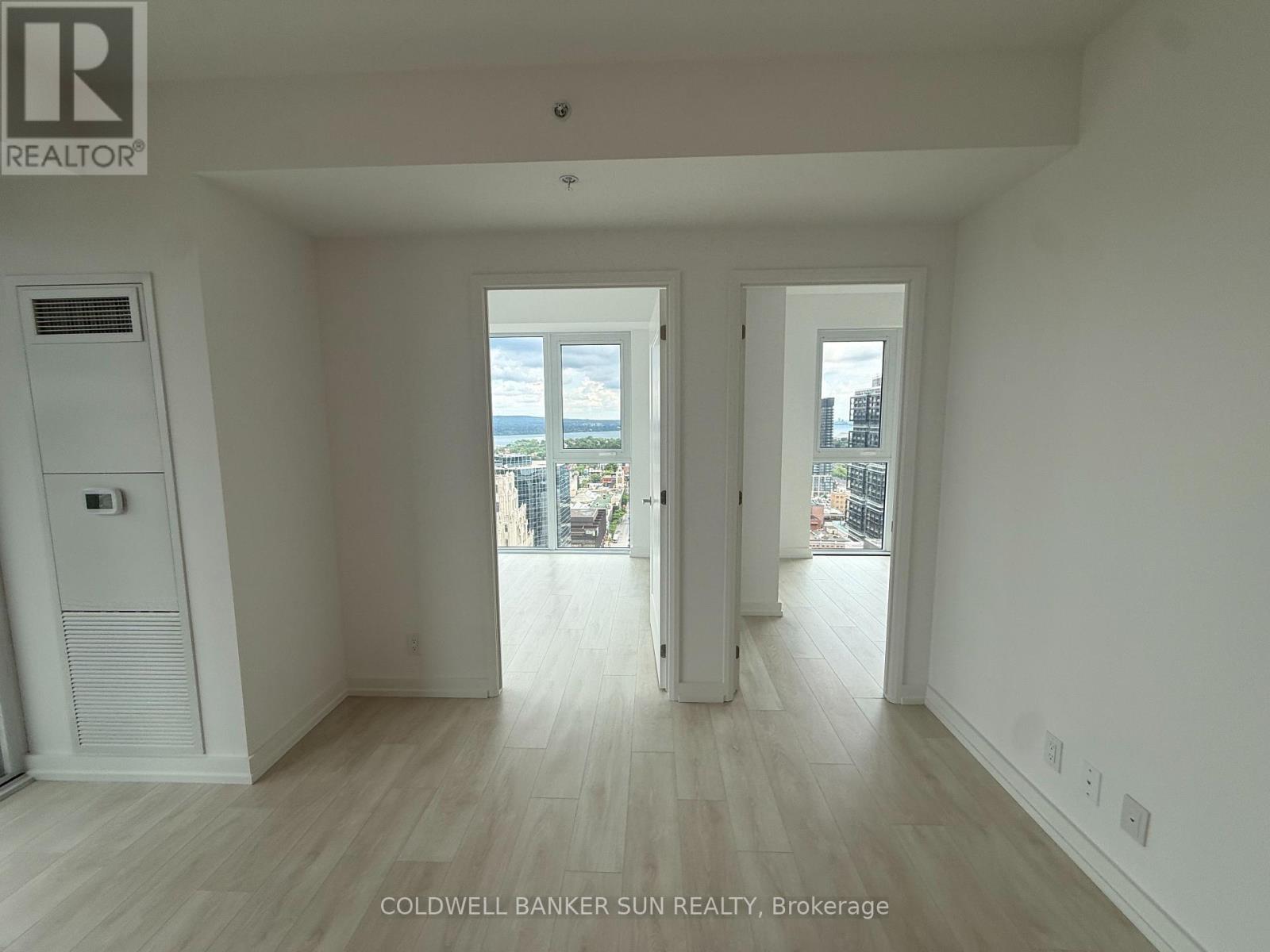 2502 - 75 JAMES STREET S, Hamilton (Corktown) — photo 2