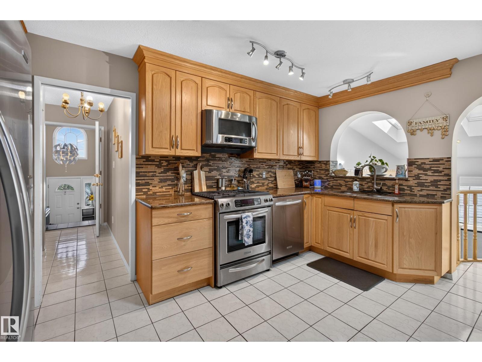 2812 35 ST NW - 13