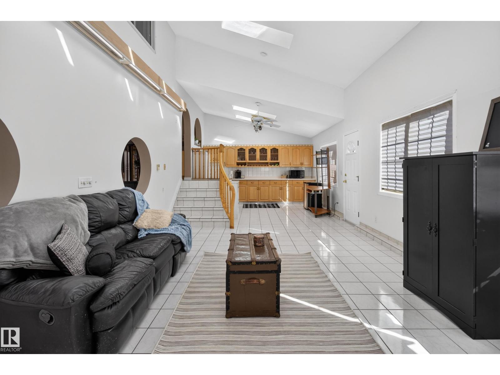 2812 35 ST NW - 24