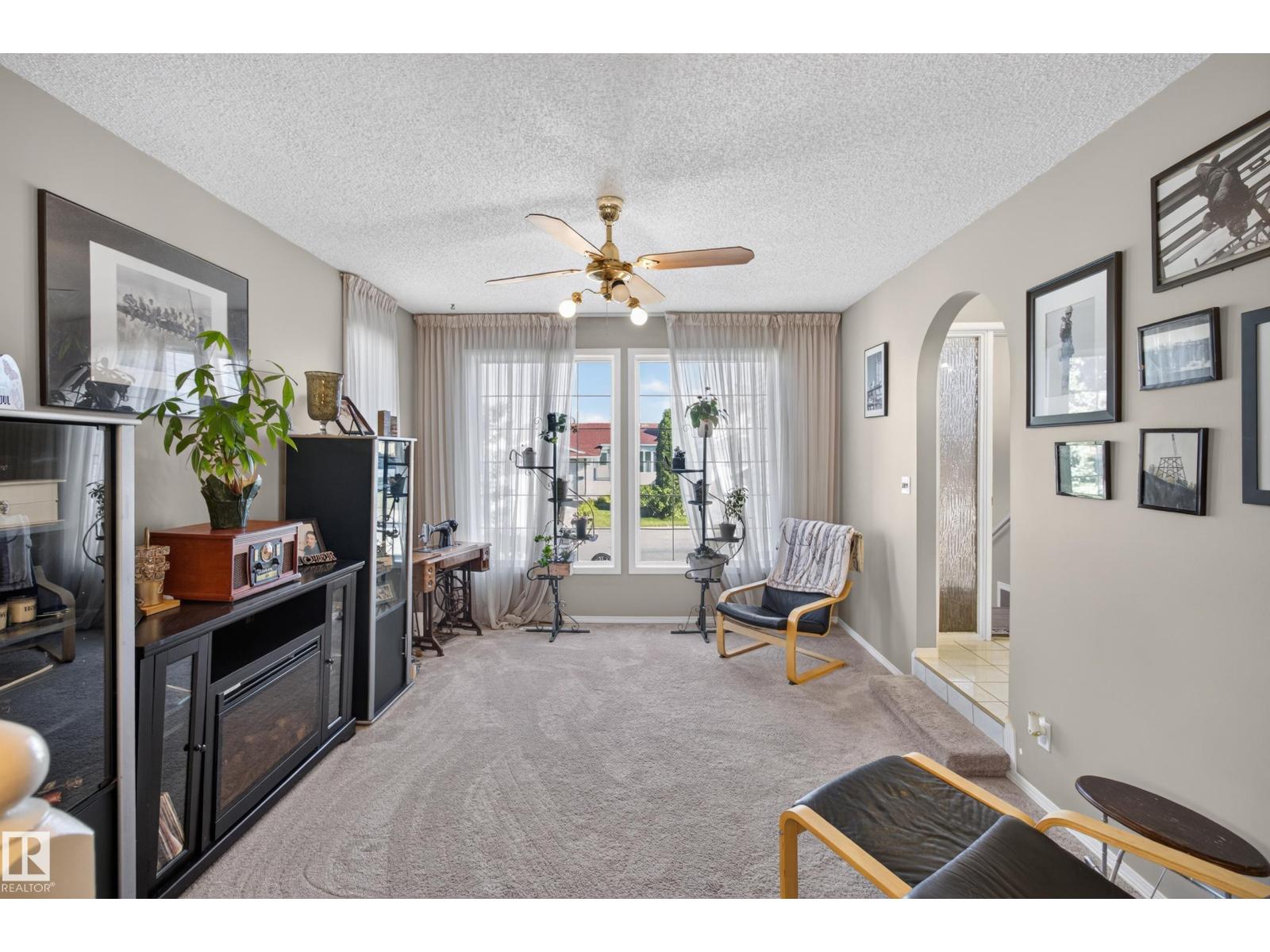 2812 35 ST NW - 8