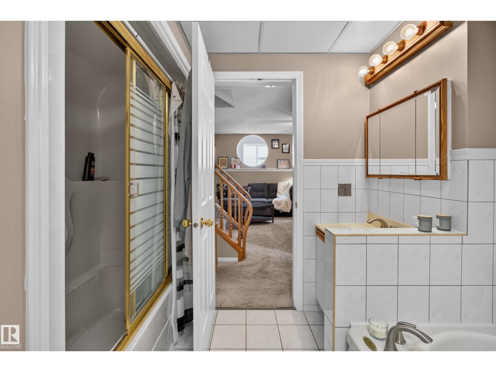 2812 35 ST NW - 33