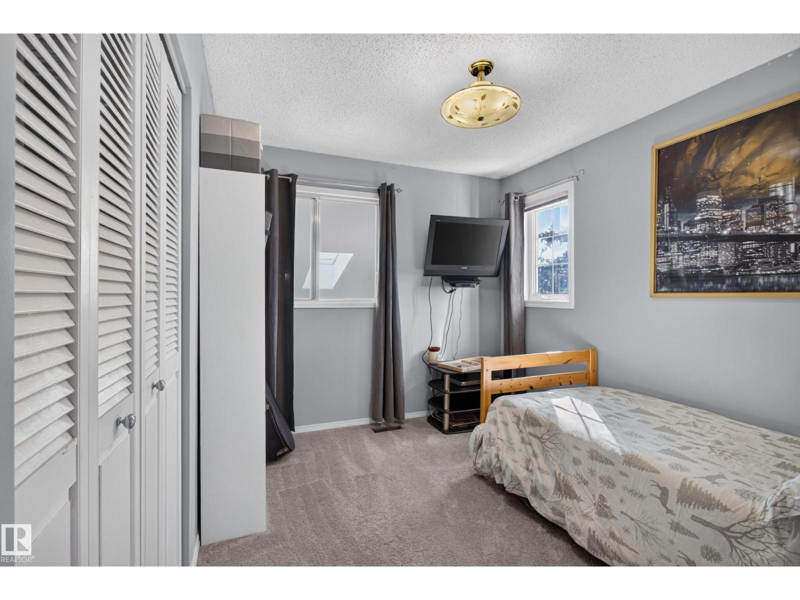 2812 35 ST NW - 40
