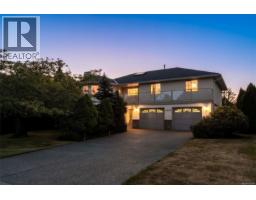 1847 El Sereno Dr, Saanich, BC V8N6K4 Photo 48