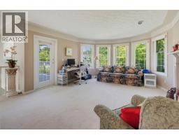 Bathroom - 1847 El Sereno Dr, Saanich, BC V8N6K4 Photo 6