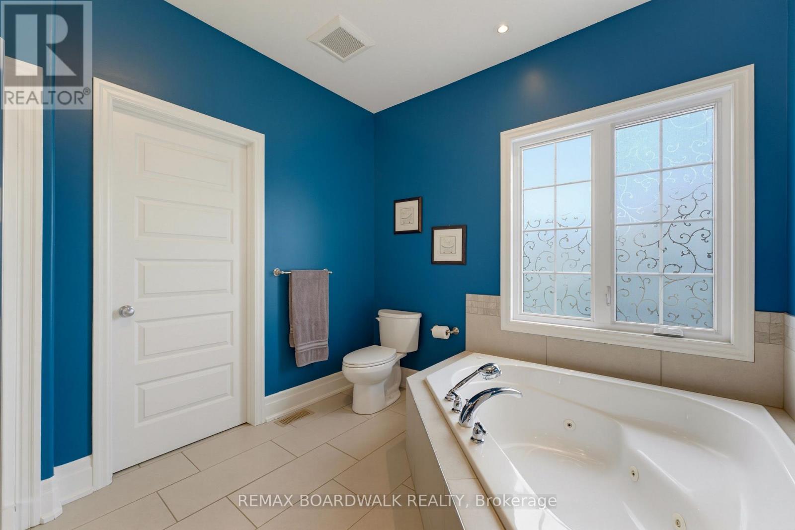 236 STERLING AVENUE - 25