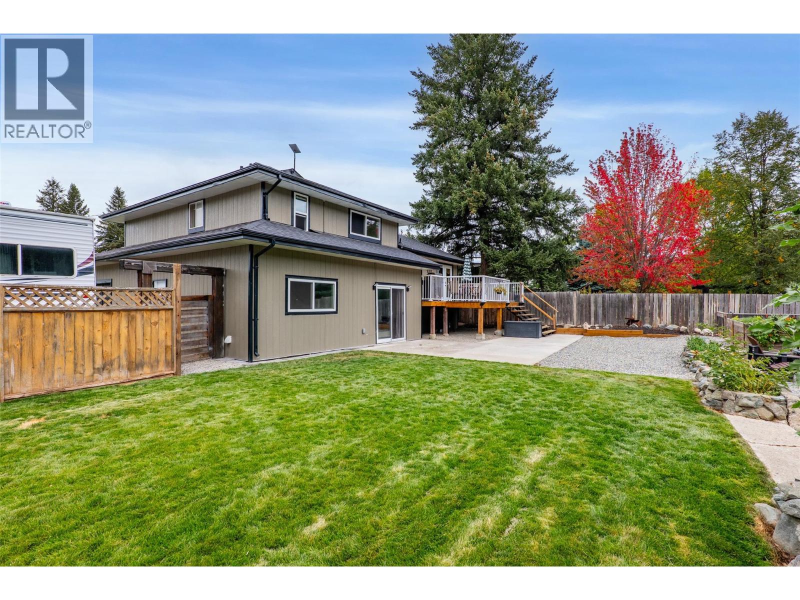 4702 SPRUCE Crescent - Image 43