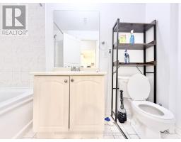 22 Risebrough Avenue, Toronto, ON M2M2E1 Photo 12