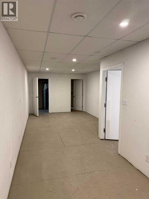 Listing photo – 103, 20 Cuendet Industrial Way, Sylvan Lake