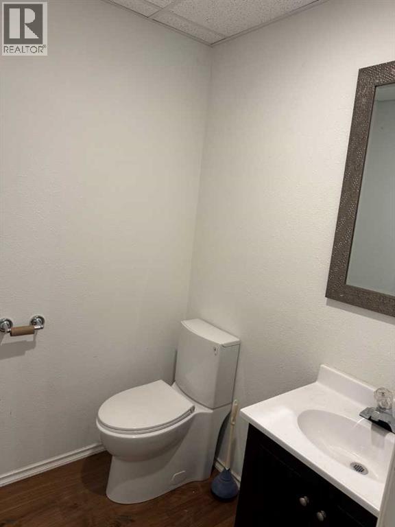 Listing photo – 103, 20 Cuendet Industrial Way, Sylvan Lake