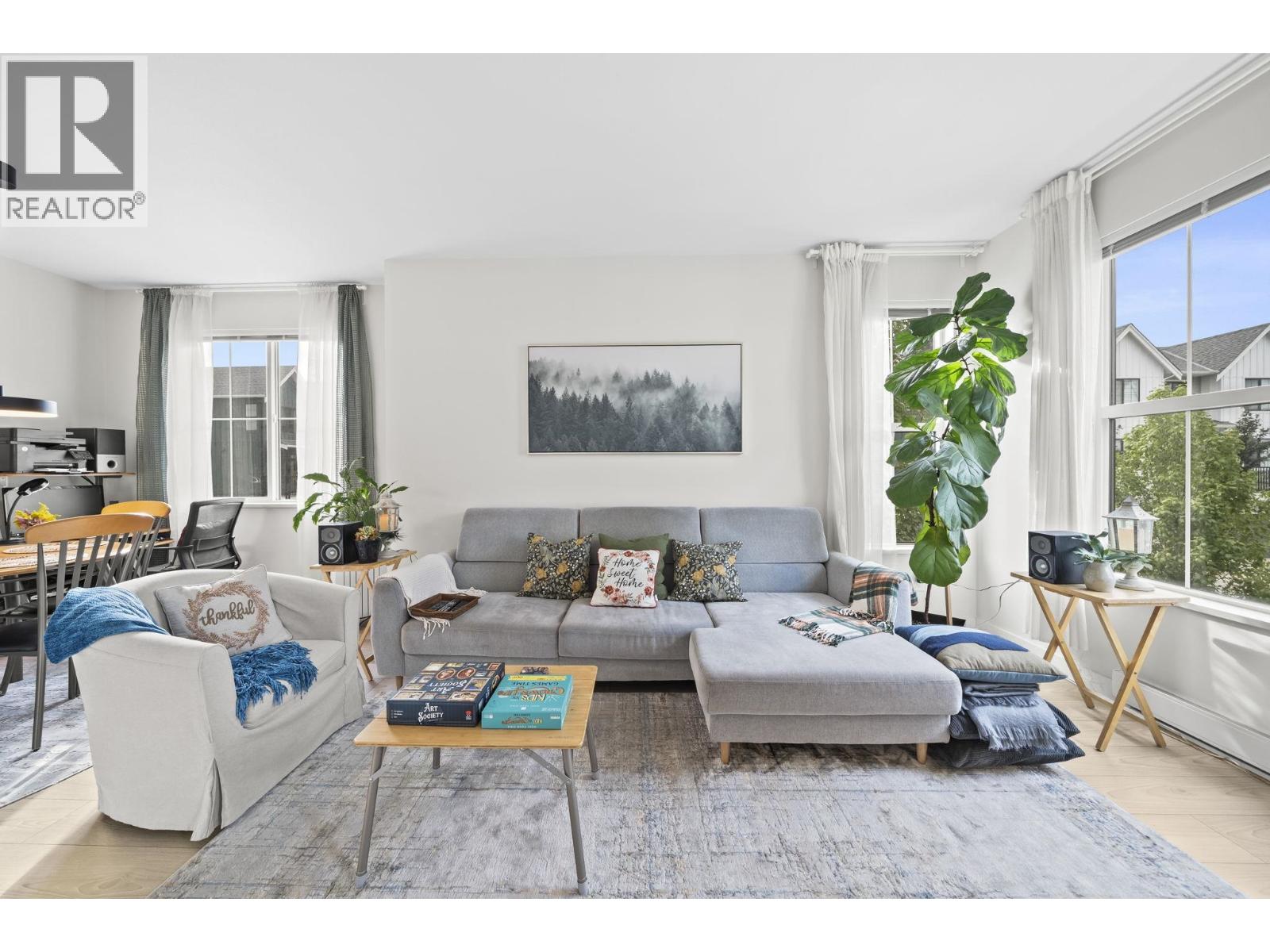 64 488 FURNESS STREET, New Westminster