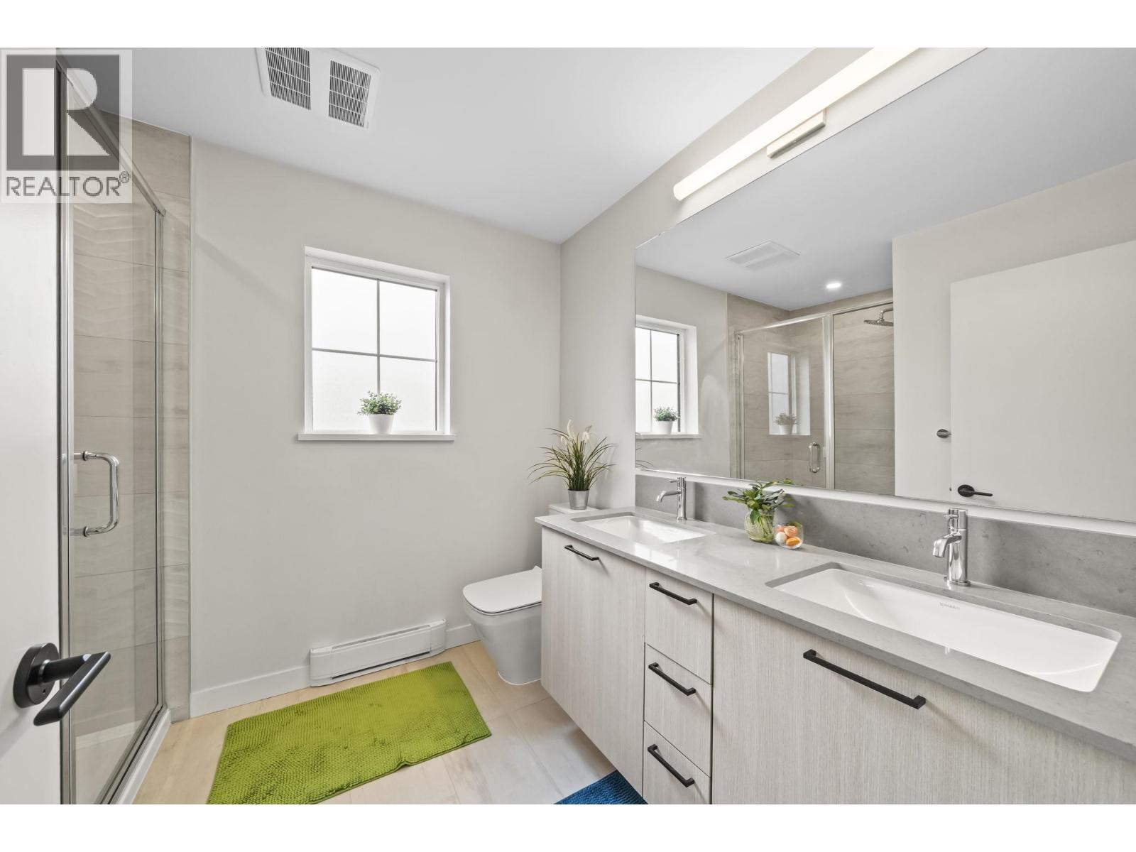 64 488 FURNESS STREET, New Westminster