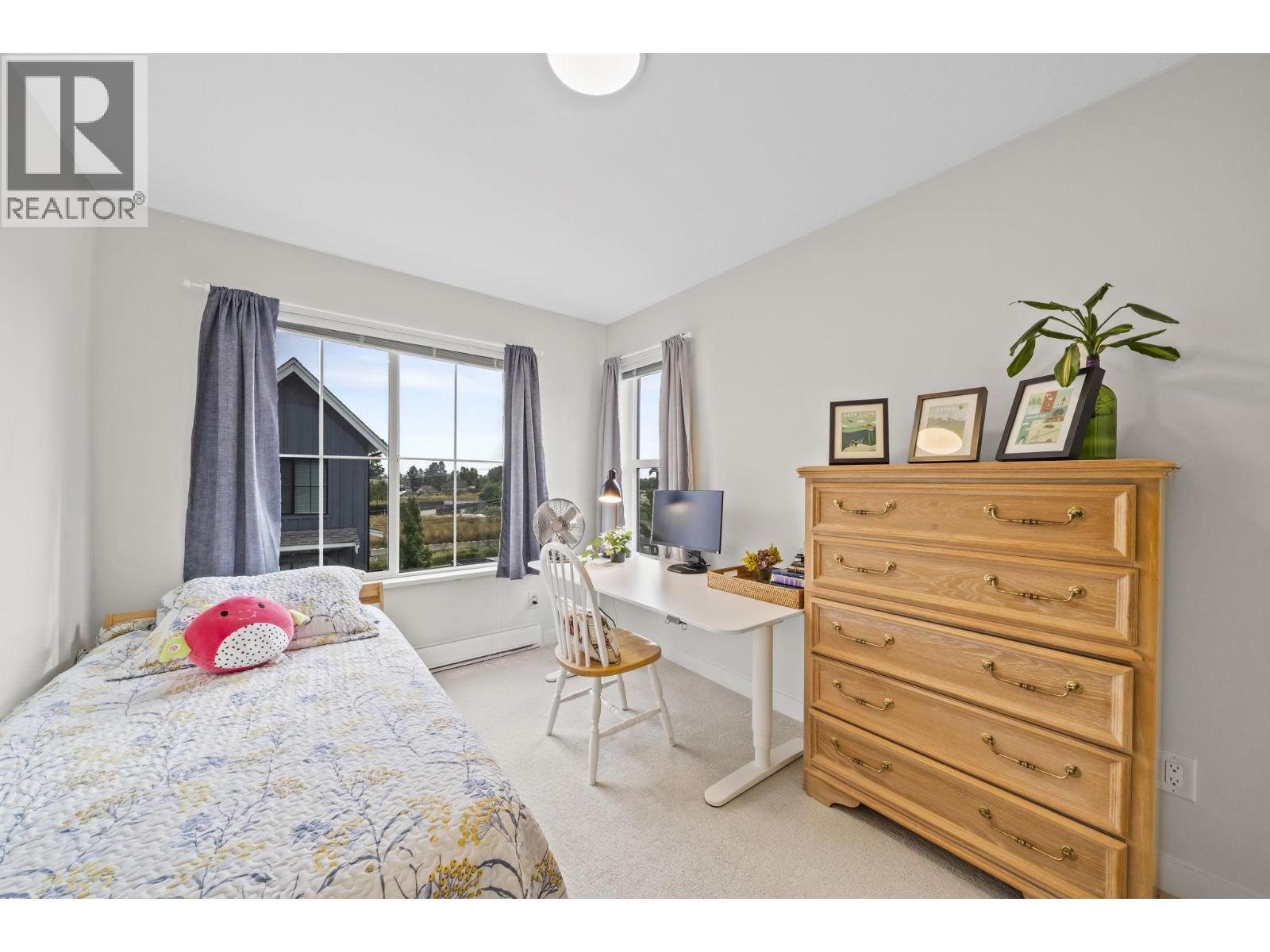 64 488 FURNESS STREET, New Westminster