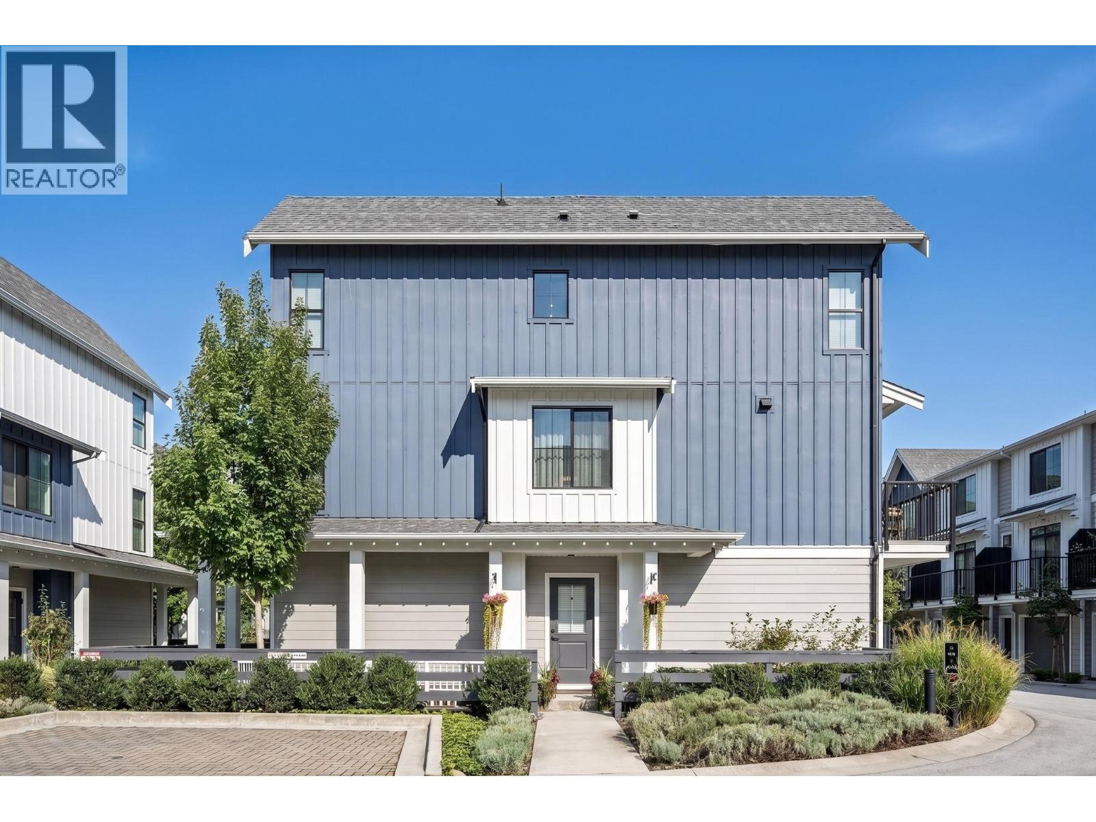 64 488 FURNESS STREET, New Westminster