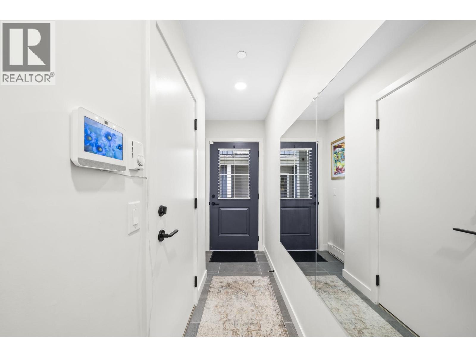 64 488 FURNESS STREET, New Westminster