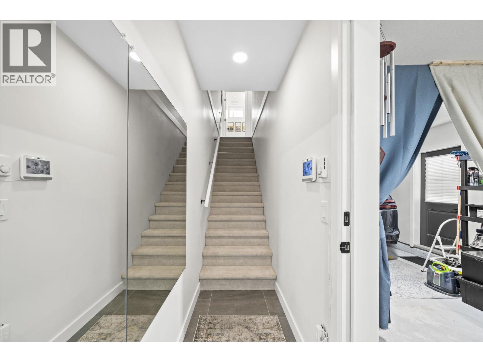 64 488 FURNESS STREET, New Westminster