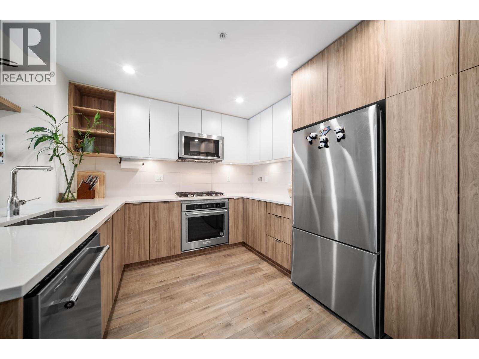 Property for sale at 412 750 DOGWOOD STREET
