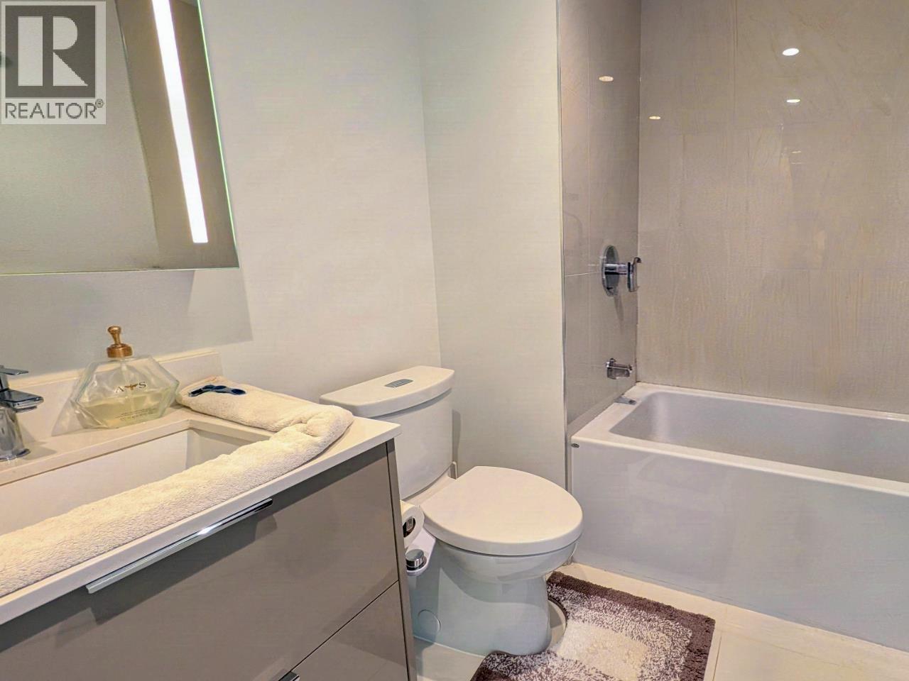 2704 1401 HUNTER STREET, North Vancouver