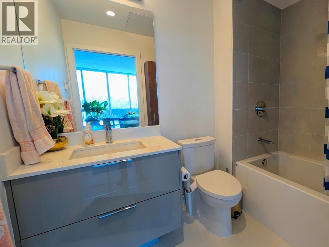 2704 1401 HUNTER STREET, North Vancouver