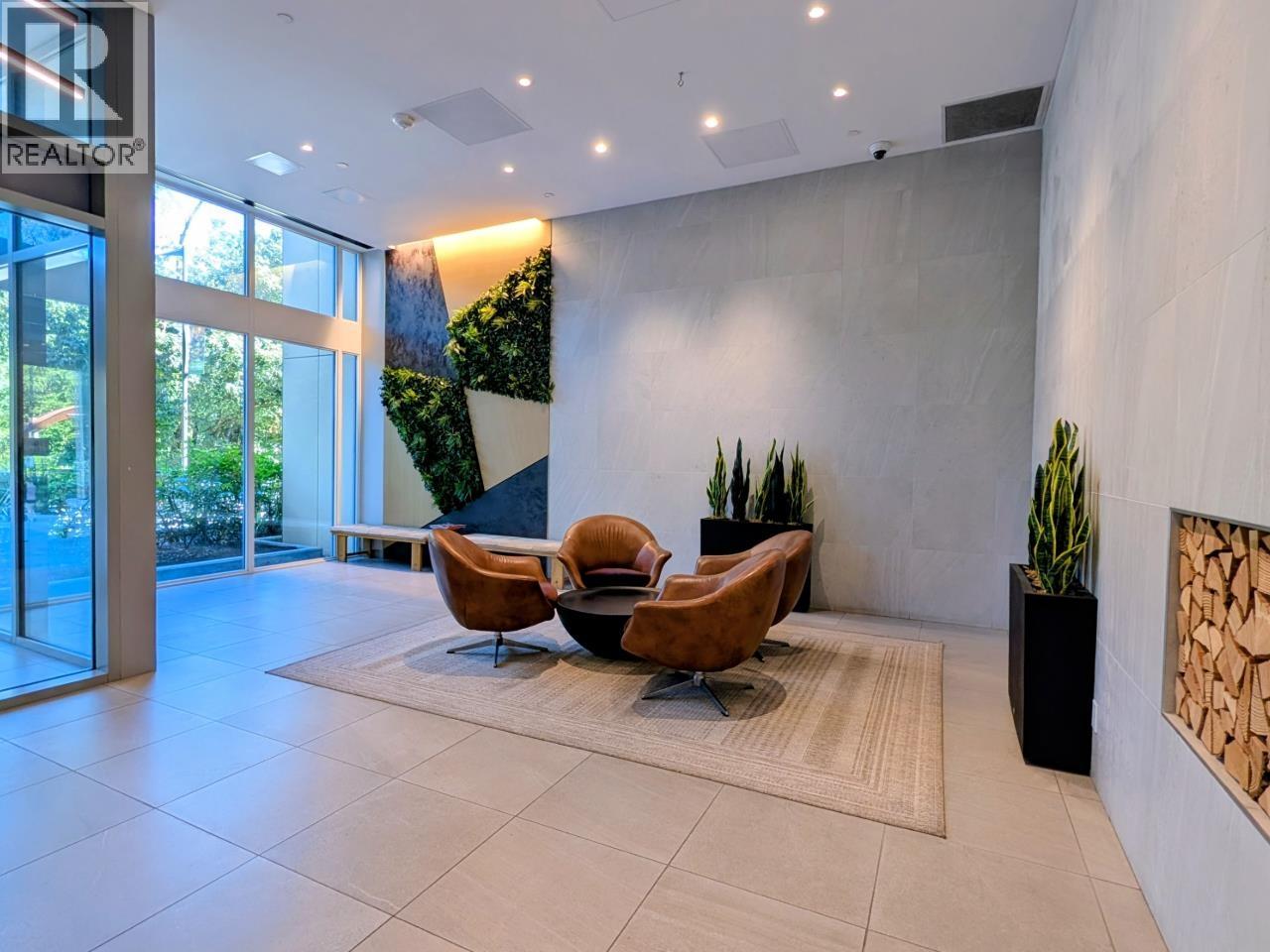 2704 1401 HUNTER STREET, North Vancouver