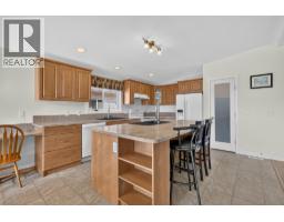 5pc Ensuite bath - 2440 Old Okanagan Highway Unit# 1311, Westbank, BC V4T3A2 Photo 7