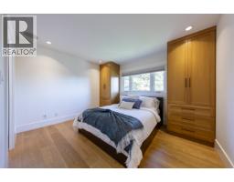 1243 Cloverley Street, North Vancouver, BC V7L1N7 Photo 14