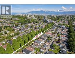 4412 Perry Street, Vancouver, BC V5N3X5 Photo 12