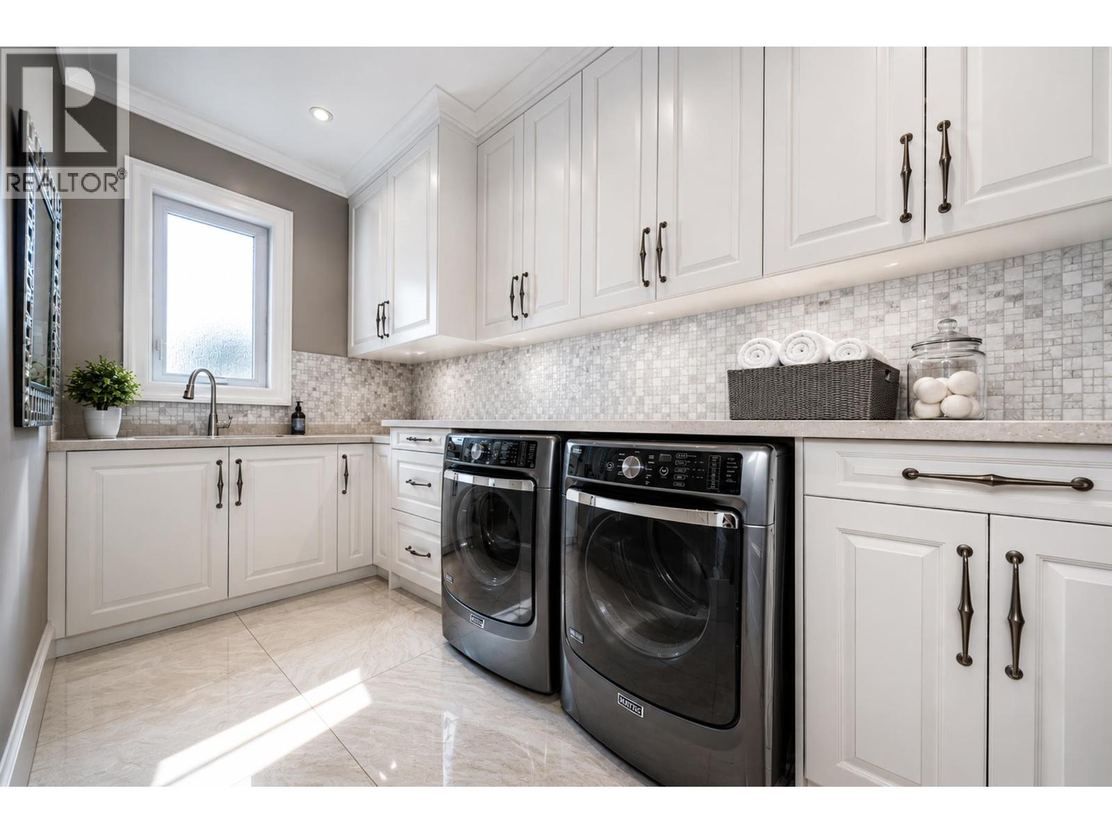 4751 GRANVILLE Avenue, Richmond