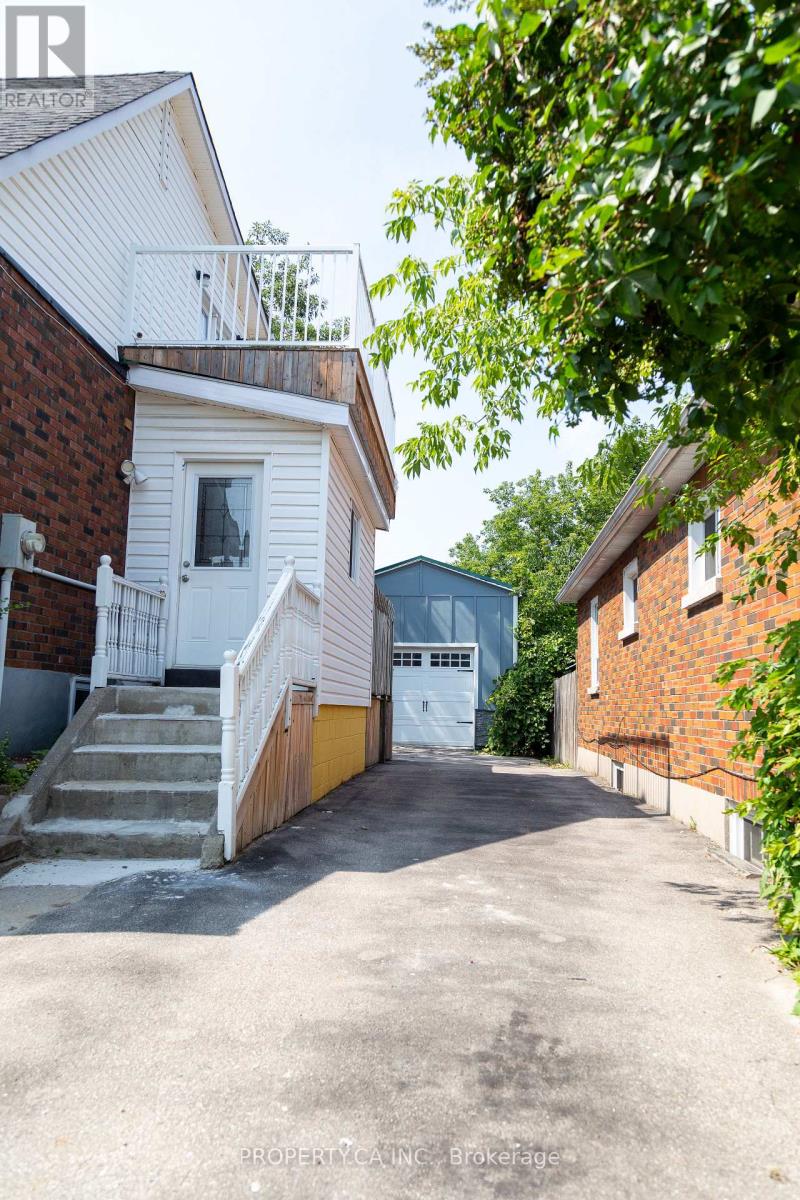 8 DUFFERIN STREET, Barrie (Sanford) — photo 2