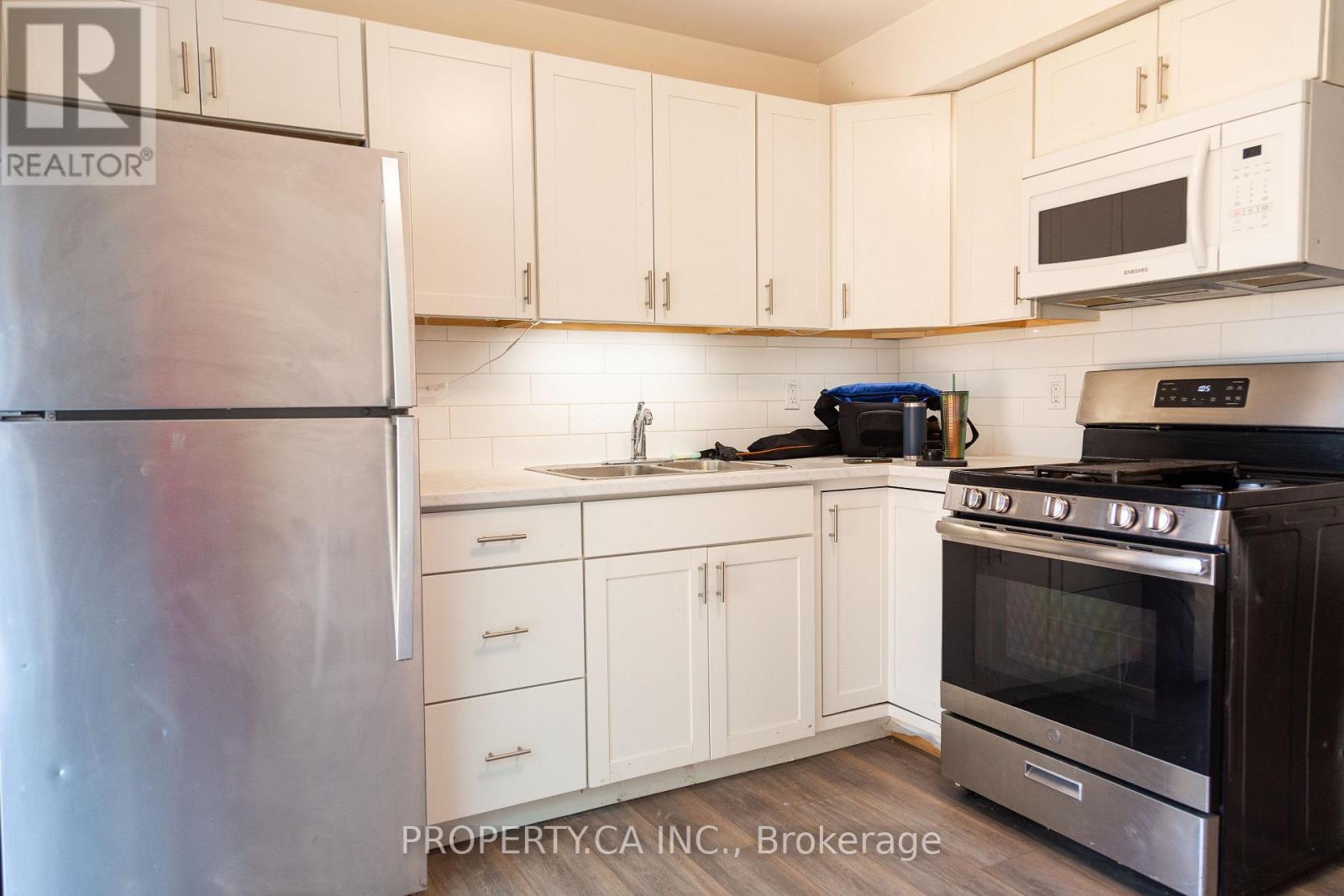 8 DUFFERIN STREET, Barrie (Sanford) — photo 8