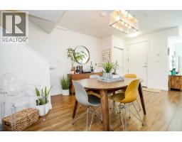 202 1061 Marine Drive, North Vancouver, BC V7P1S6 Photo 12