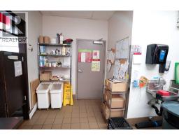 3561 20 Avenue Ne, Calgary, AB T1Y0B9 Photo 14