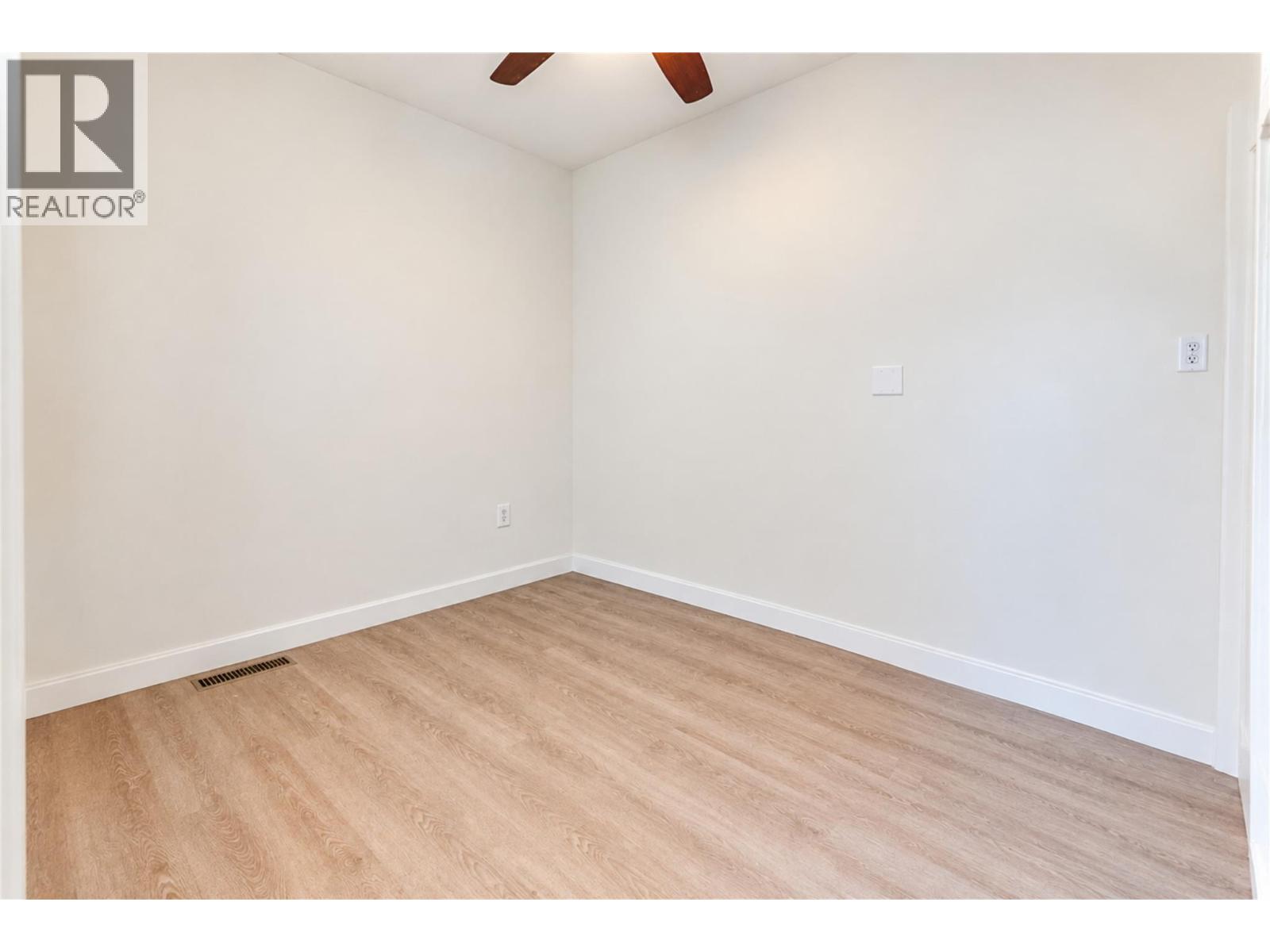 70 Lester Road - Image 34