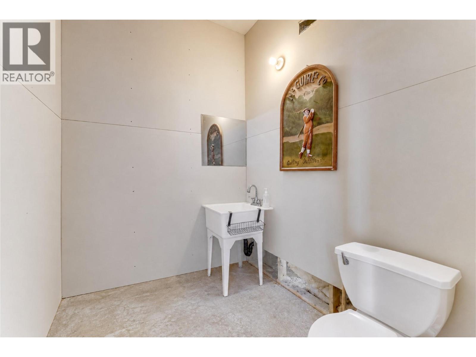 70 Lester Road - Image 33