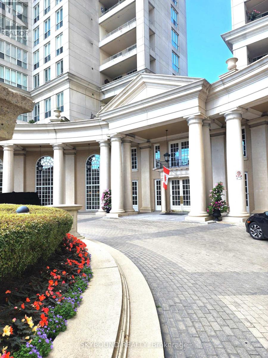 Photo of 2285 Lake Shore Boulevard