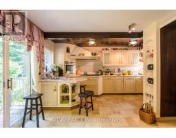 Bedroom 2 - 235 Saint Marks Road, Toronto, ON M6S2J1 Photo 6