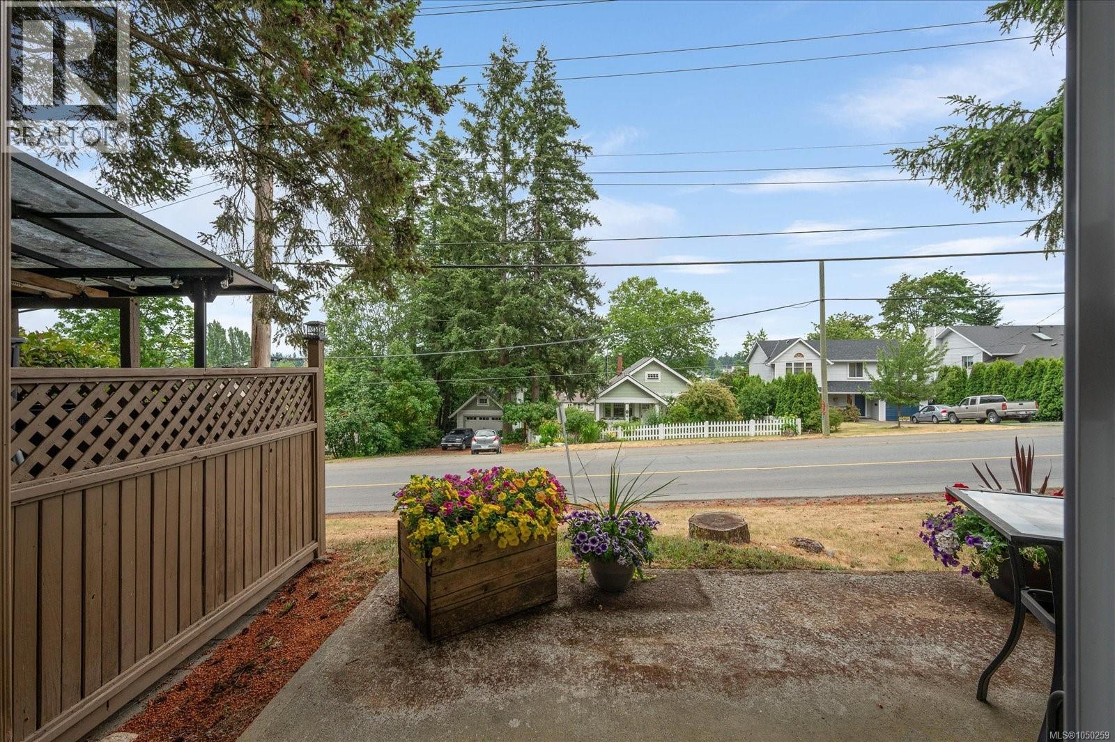 #55 855 Howard Ave - 12