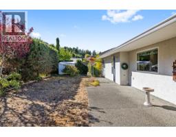 6577 Golden Eagle Way, Nanaimo, BC V9V1P8 Photo 30