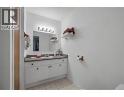 Kitchen - 6577 Golden Eagle Way, Nanaimo, BC V9V1P8 Photo 9
