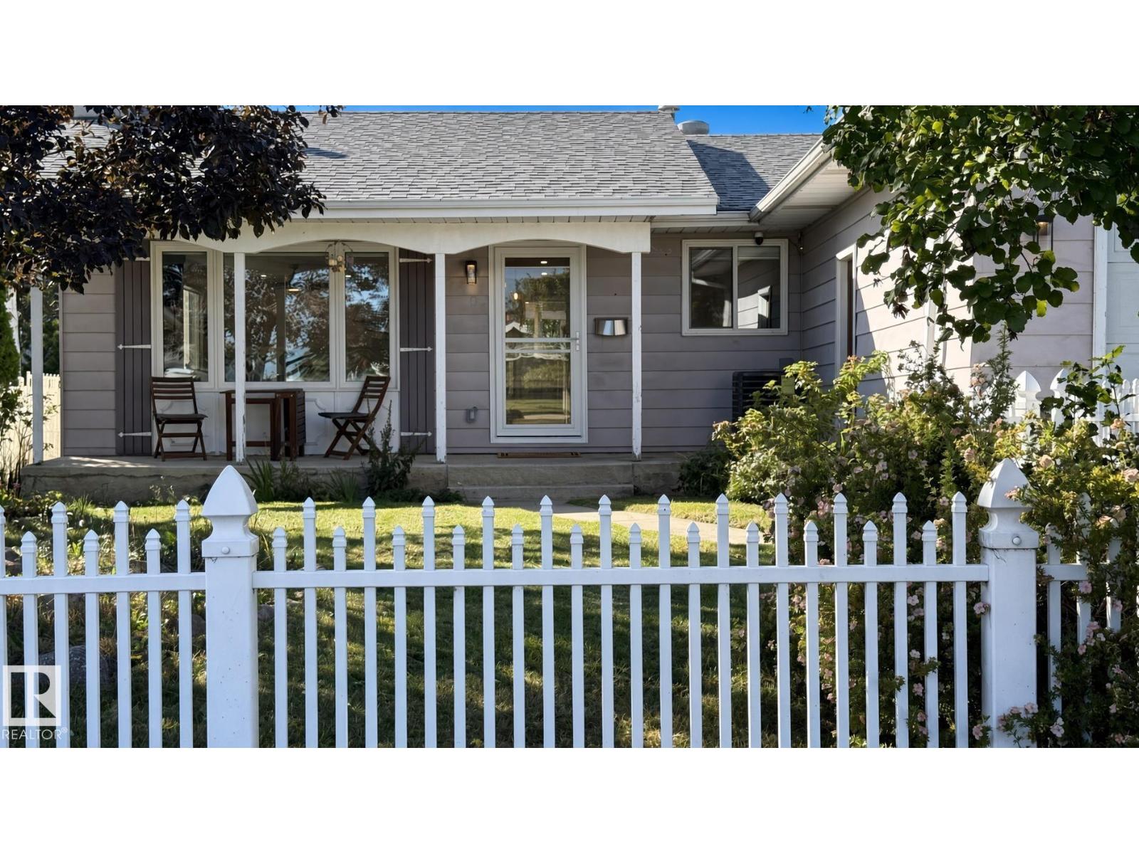 3508 106A St NW photo 2 — MLS® E4509453