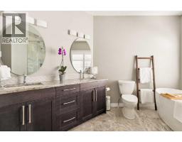 246 Woodpark Green Sw, Calgary, AB T2W6E9 Photo 27