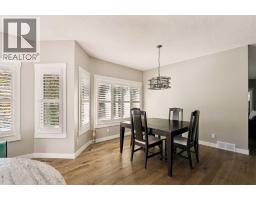 4pc Bathroom - 246 Woodpark Green Sw, Calgary, AB T2W6E9 Photo 12