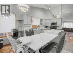 Foyer - 7212 California Boulevard Ne, Calgary, AB T1Y6X5 Photo 10