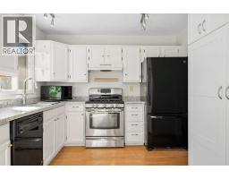 Den - 243 Millcrest Way Sw, Calgary, AB T2Y2K7 Photo 10