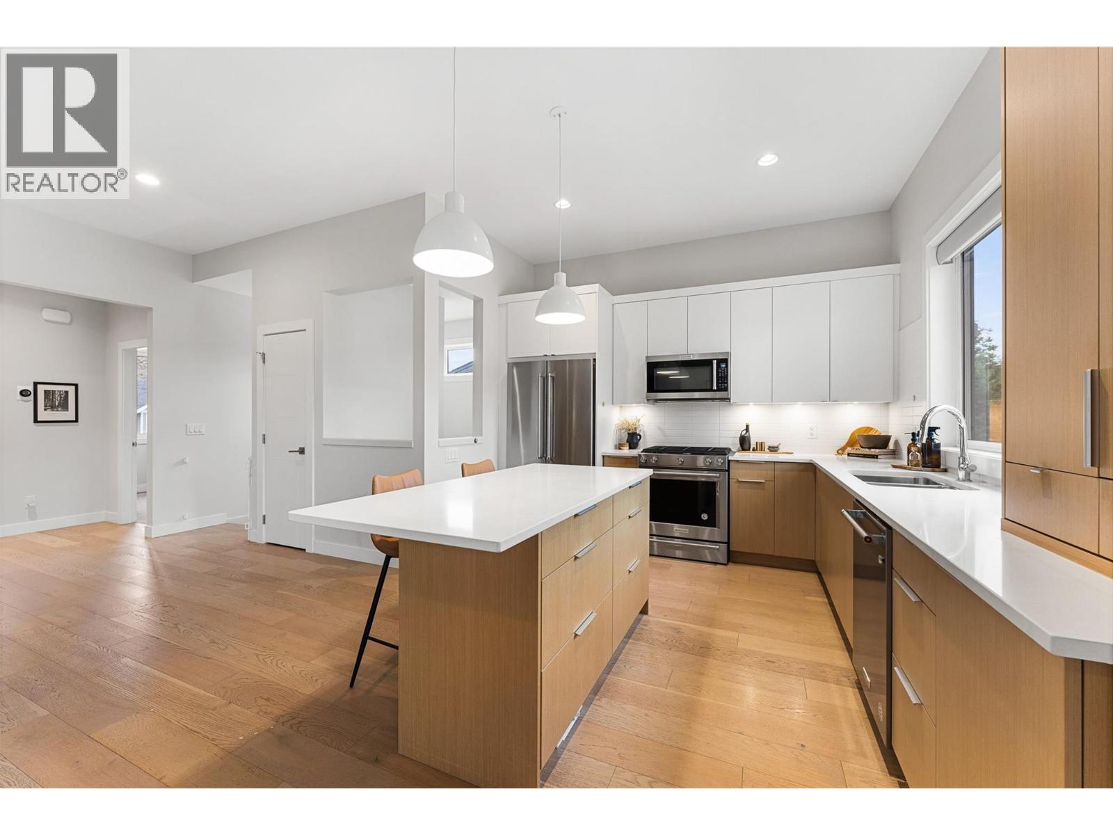 1341 Rocky Point, Kelowna