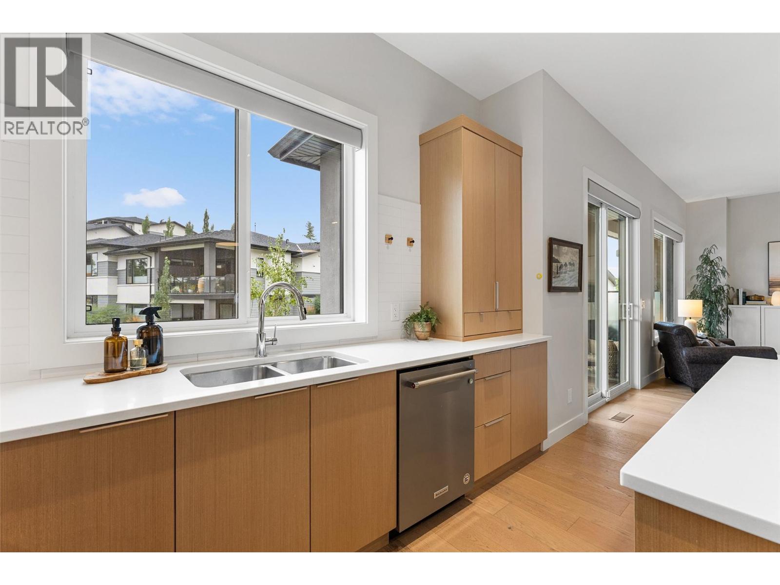 1341 Rocky Point, Kelowna