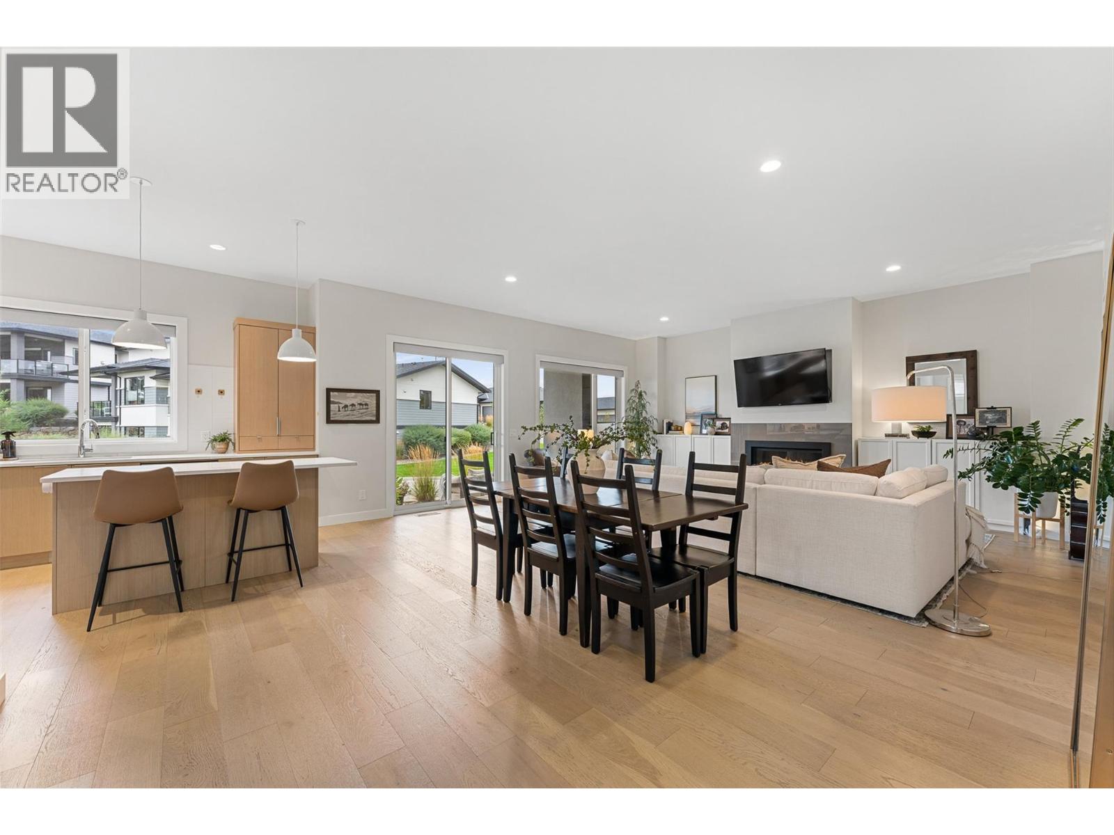 1341 Rocky Point, Kelowna