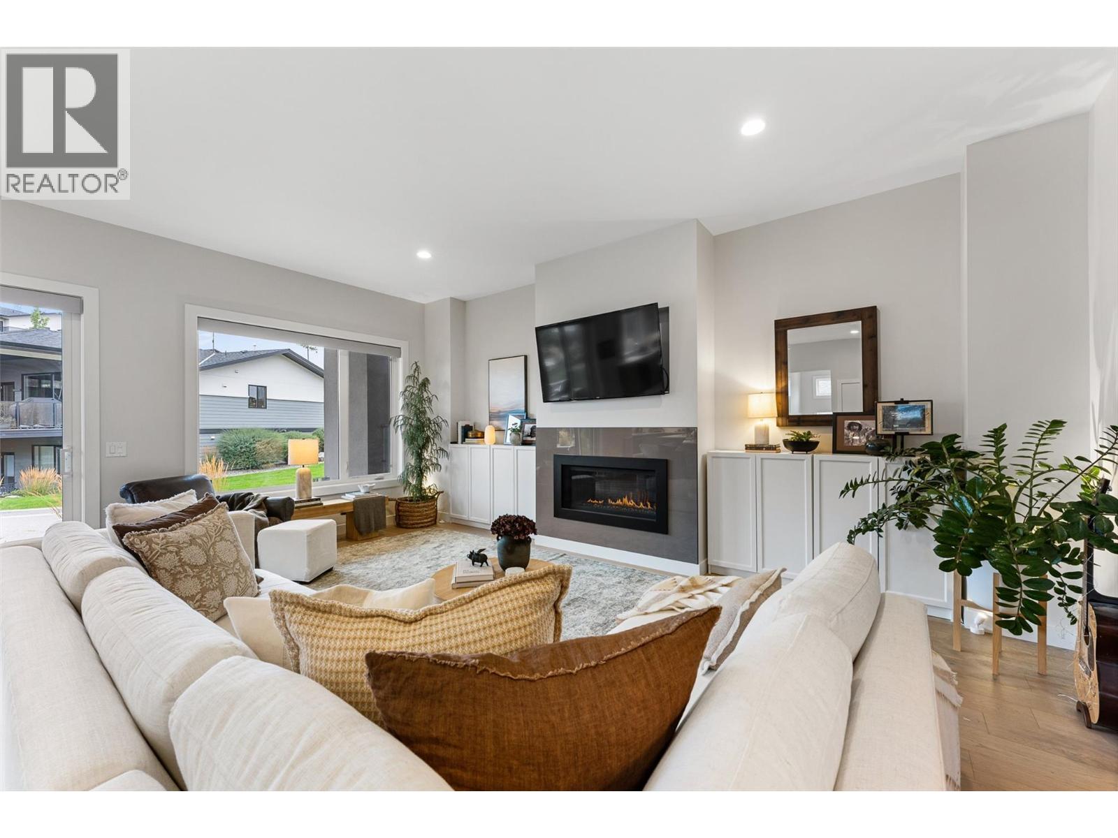 1341 Rocky Point, Kelowna
